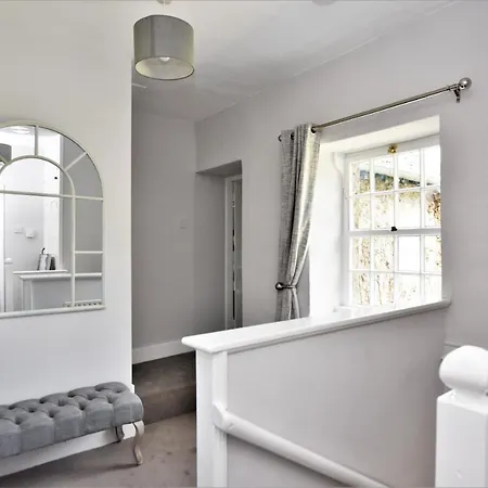 Mackereth Cottage - Sleeps 6 Near Cartmel